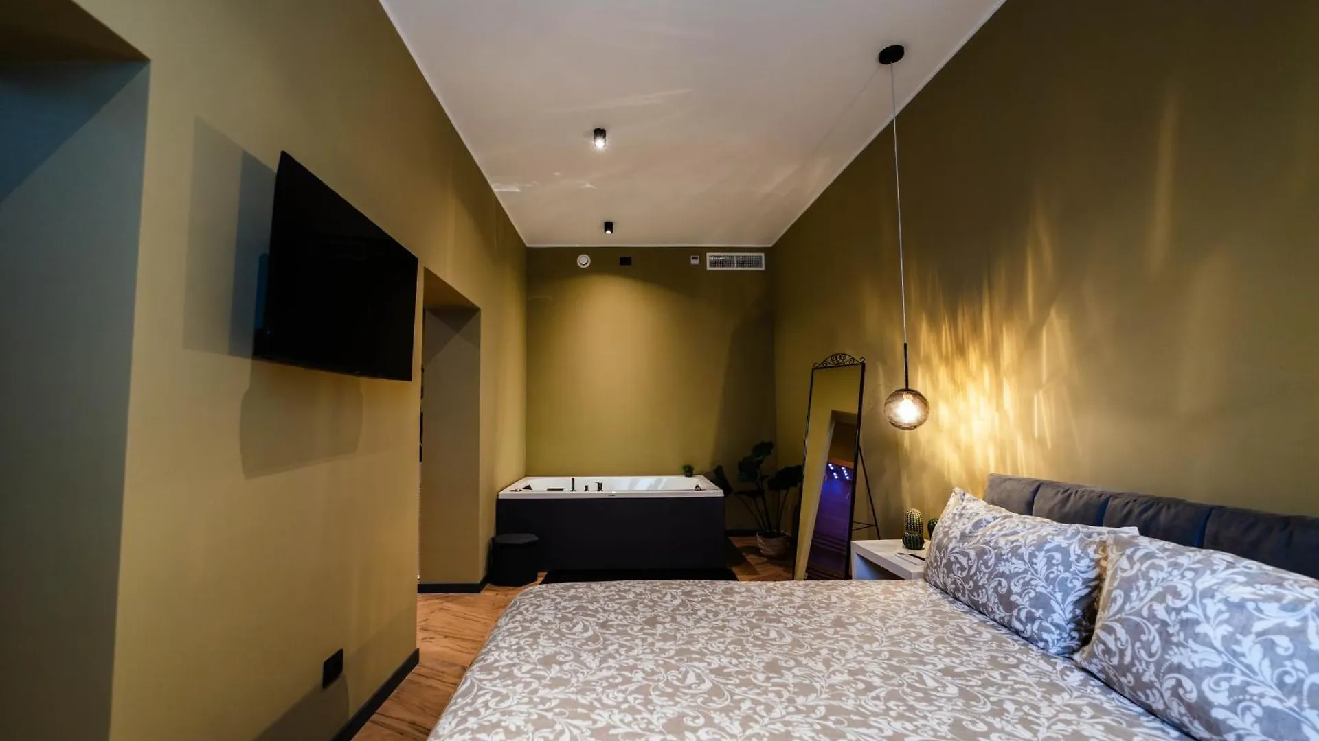George'S Suite&Spa With Parking Como Italy